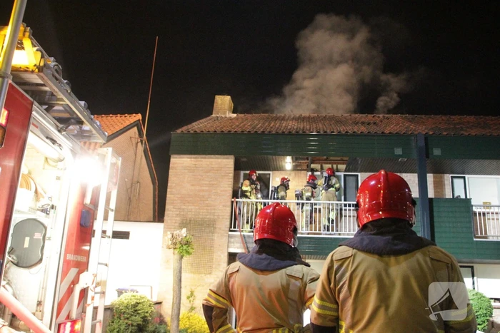 Veel rookontwikkeling bij brand in woning