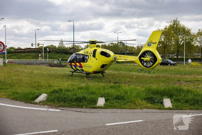 Scooterrijdster ernstig gewond na val
