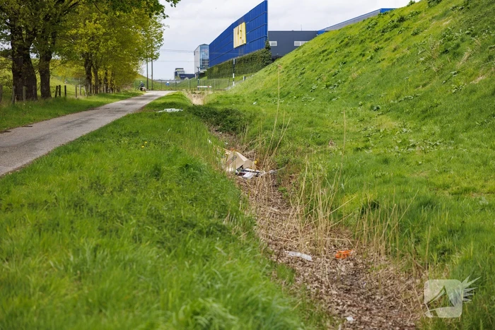Afgelegen terrein in Vathorst lijkt op dumplek