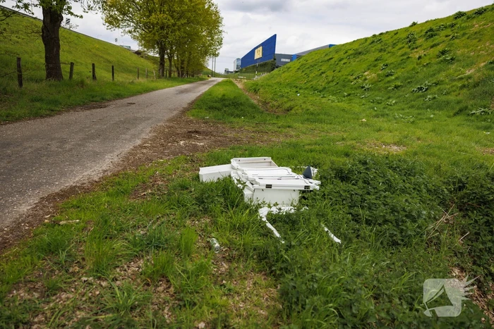 Afgelegen terrein in Vathorst lijkt op dumplek