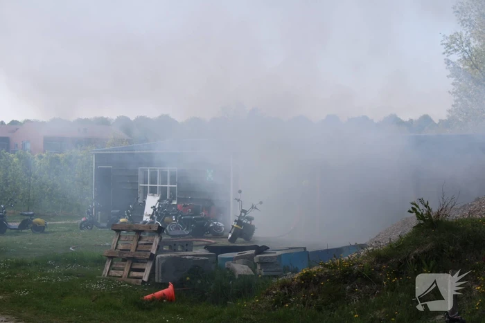 Brandweer ingezet bij schuurbrand