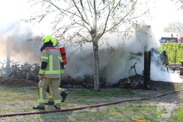 Brandweer ingezet bij schuurbrand
