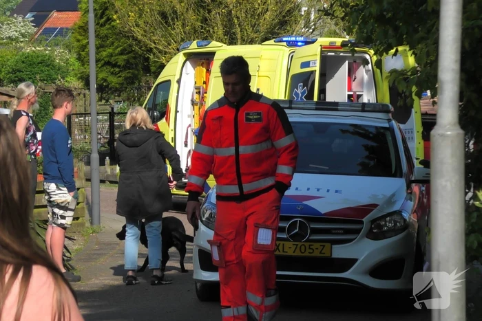 Traumahelikopter landt in weiland
