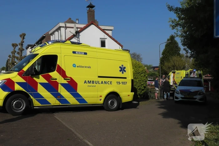 Traumahelikopter landt in weiland