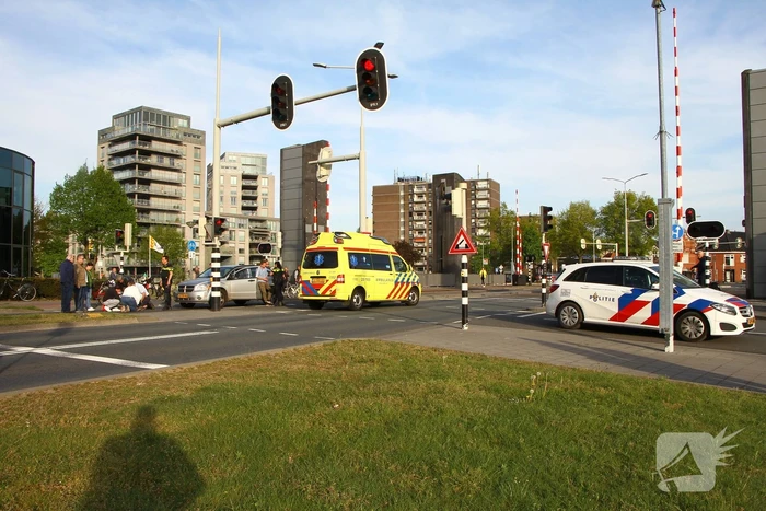 Omstanders schieten te hulp bij ongeval
