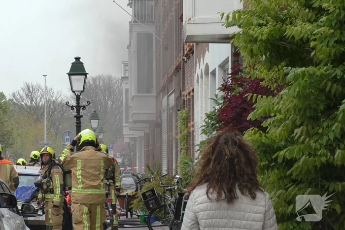 Veel rook bij brand in woning