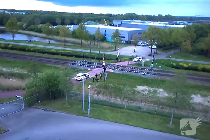 Treinverkeer stilgelegd door persoon op spoor