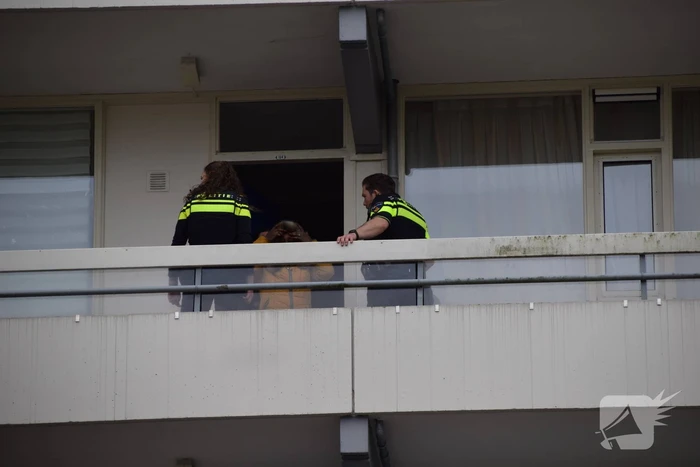 Flatwoning vol rook door vergeten pan
