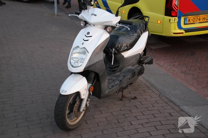 Scooterrijder gewond bij botsing tegen andere scooter
