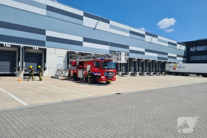 Brand op dak van distributiecentrum Lidl