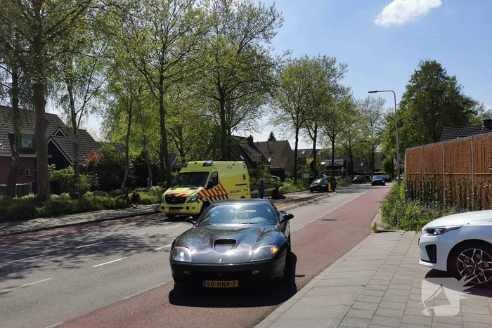 Fietser ernstig gewond bij botsing met auto
