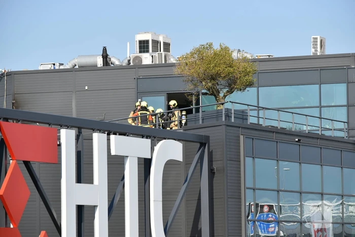 Brand op dak HTC Parking and Security