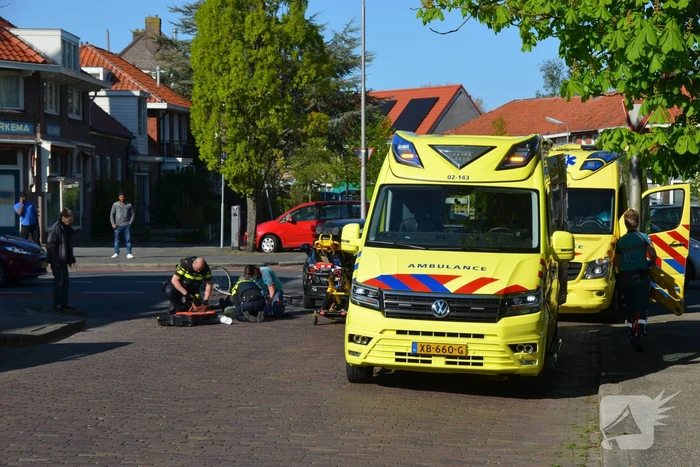 Fietsster geschept door automobilist