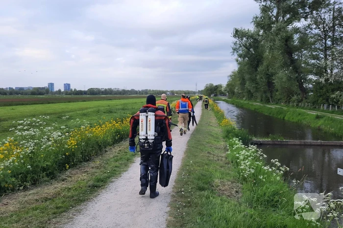 Zoekactie na aantreffen van schoen in slootkant
