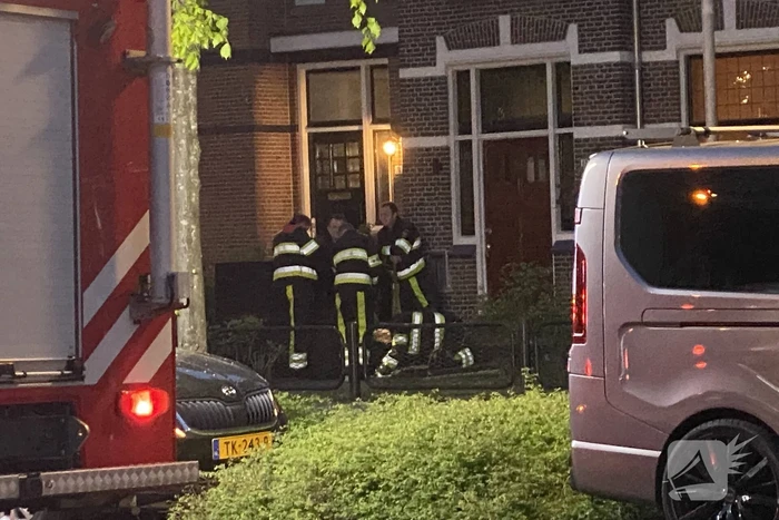 Gaslekkage in voortuin van woning