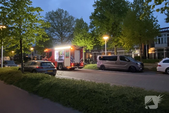 Gaslekkage in voortuin van woning
