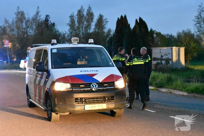 Auto belandt in sloot na achtervolging
