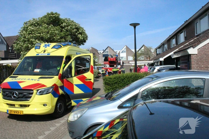 Persoon uit woning gehaald na melding van steekpartij