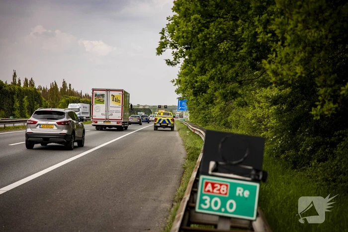 Rijstrook afgesloten door ongeval op snelweg