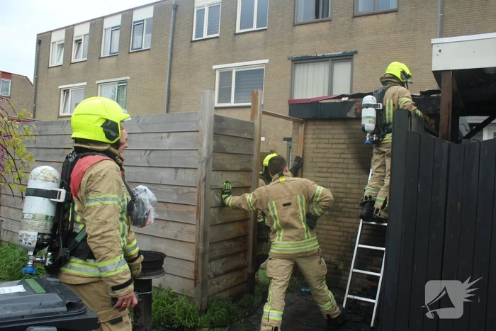 Schuur en schutting lopen brandschade op