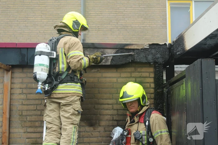Schuur en schutting lopen brandschade op