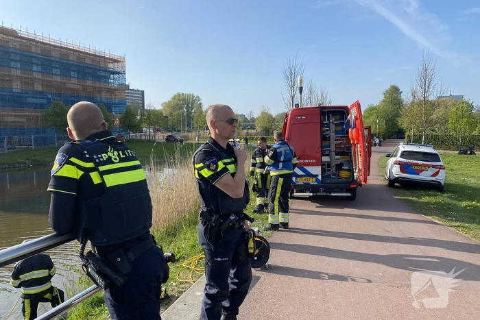 Zoekactie na aantreffen fiets in water