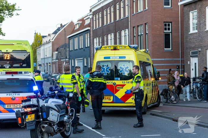 Voetganger gewond bij botsing met bus