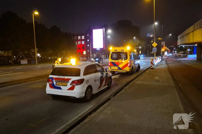 Persoon naar ziekenhuis na val in Nieuwe Maas