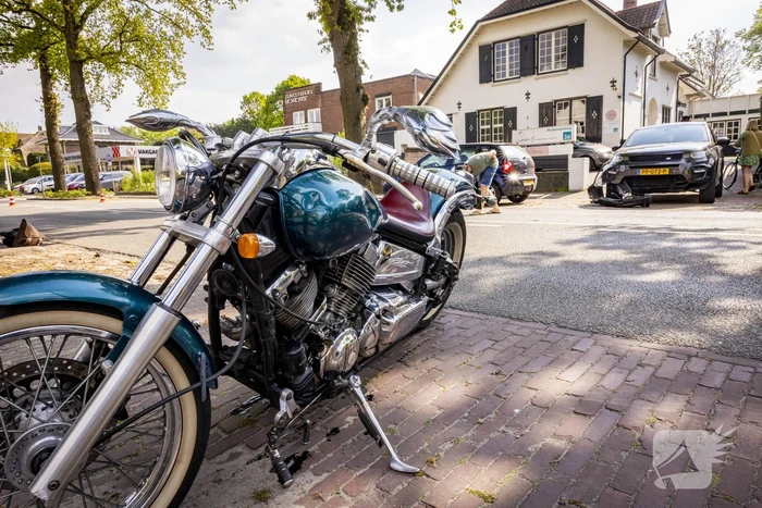 Motorrijder gewond bij botsing met auto
