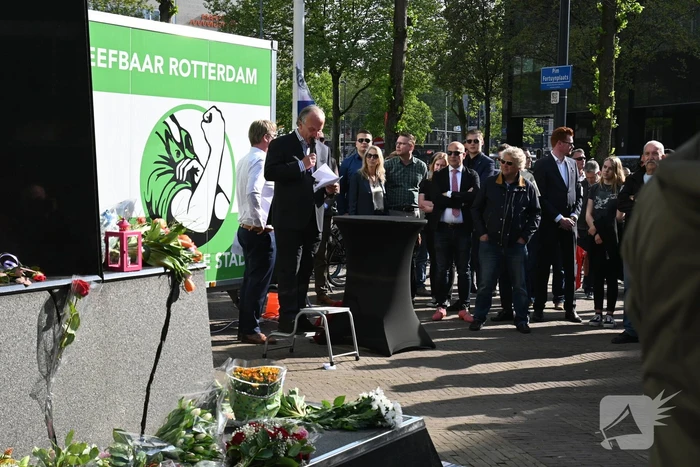 Honderden herdenken Pim Fortuyn