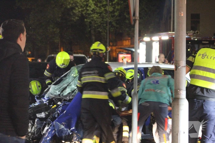Zwaar gewonde bij frontale crash