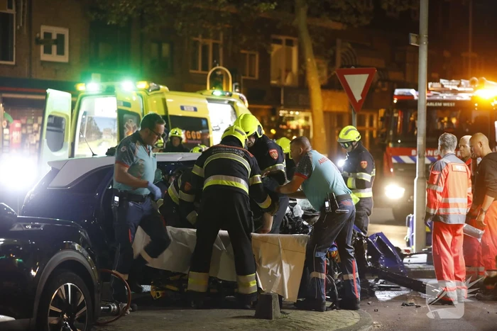 Zwaar gewonde bij frontale crash