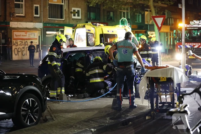 Zwaar gewonde bij frontale crash