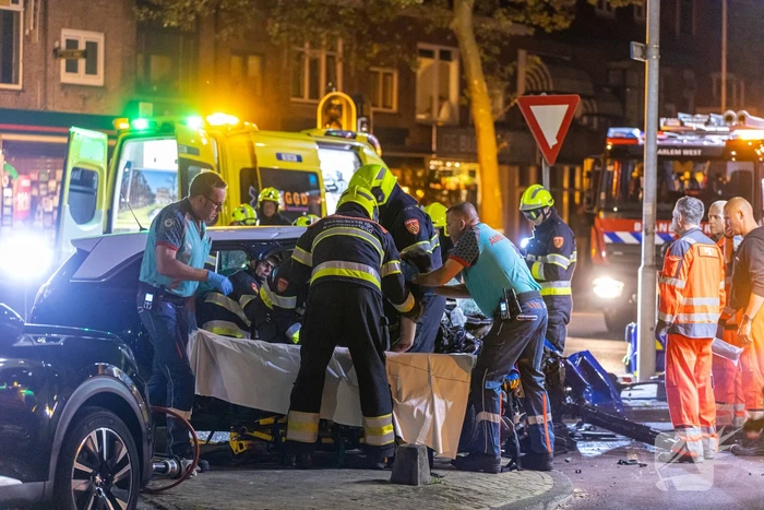 Zwaar gewonde bij frontale crash