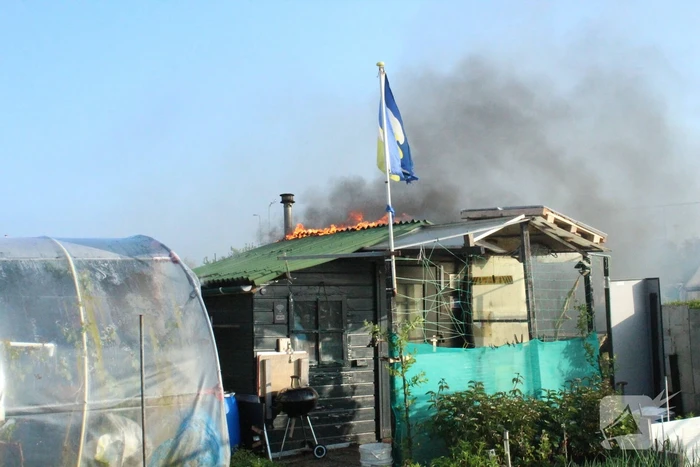 Uitslaande brand in tuinhuis