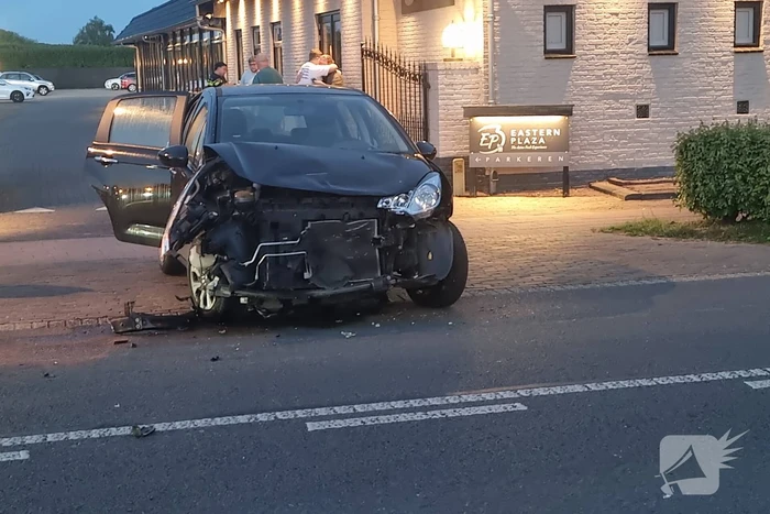 Veel schade bij ongeval met motorrijder