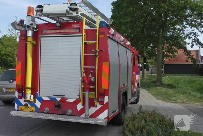 Brandende prullenbak snel geblust
