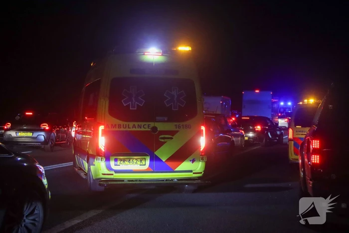 Boottrailer schiet los op snelweg