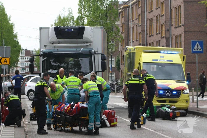 Twee gewonden bij ernstig verkeersongeval