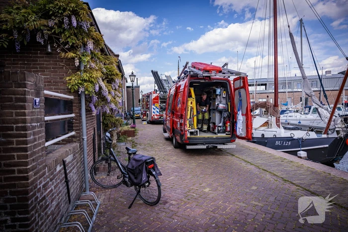 Schipper redt persoon uit het water