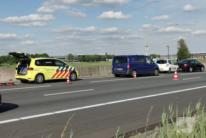 Drie voertuigen betrokken bij ongeval op snelweg