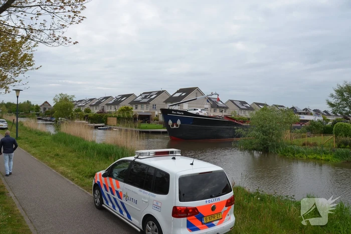 Vrachtschip Ilse-Marie ramt meerdere boten