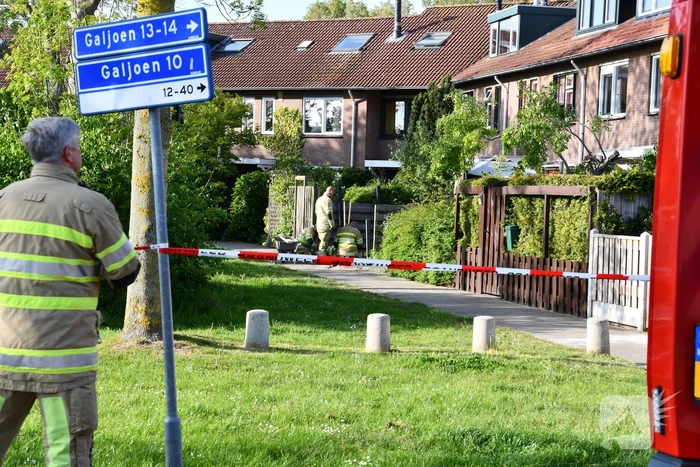 Gasleiding geraakt bij plaatsen van schuttingpaal