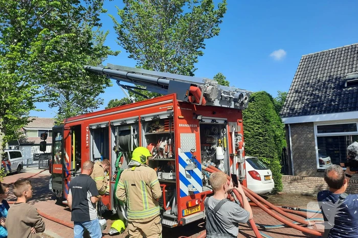 Brand in dak van woning door zonnepanelen