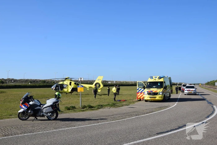 Slachtoffer met traumahelikopter naar ziekenhuis