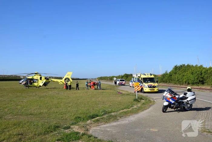 Slachtoffer met traumahelikopter naar ziekenhuis