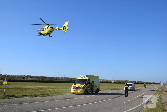 Slachtoffer met traumahelikopter naar ziekenhuis