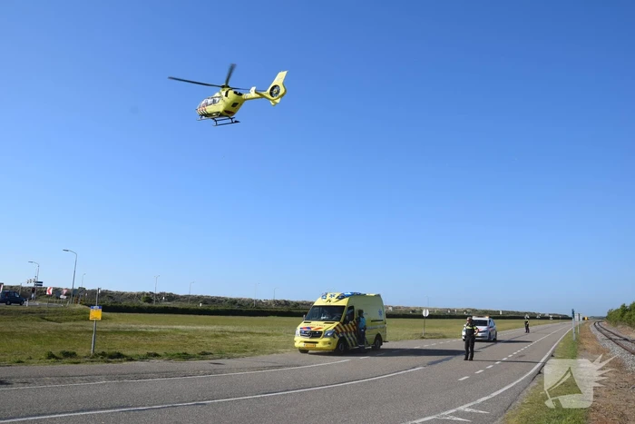 Slachtoffer met traumahelikopter naar ziekenhuis