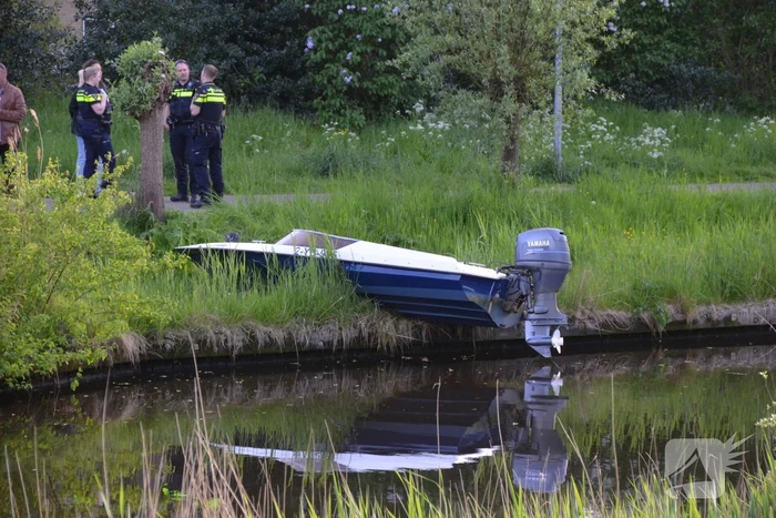 Persoon ernstig gewond na ongeval met boot
