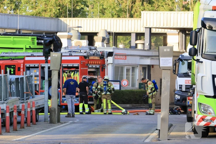 Brand in container met chemisch afval bij Remondis afvalverwerker
